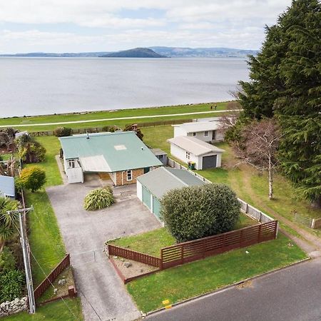Daydream House, Sunrise, Sunset Views Across Lake Rotorua Exterior foto